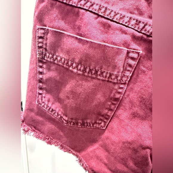 Free People Cut Off Short Harlo Denim Maroon Purple Distressed Sz 25 Baddy core - Picture 8 of 11